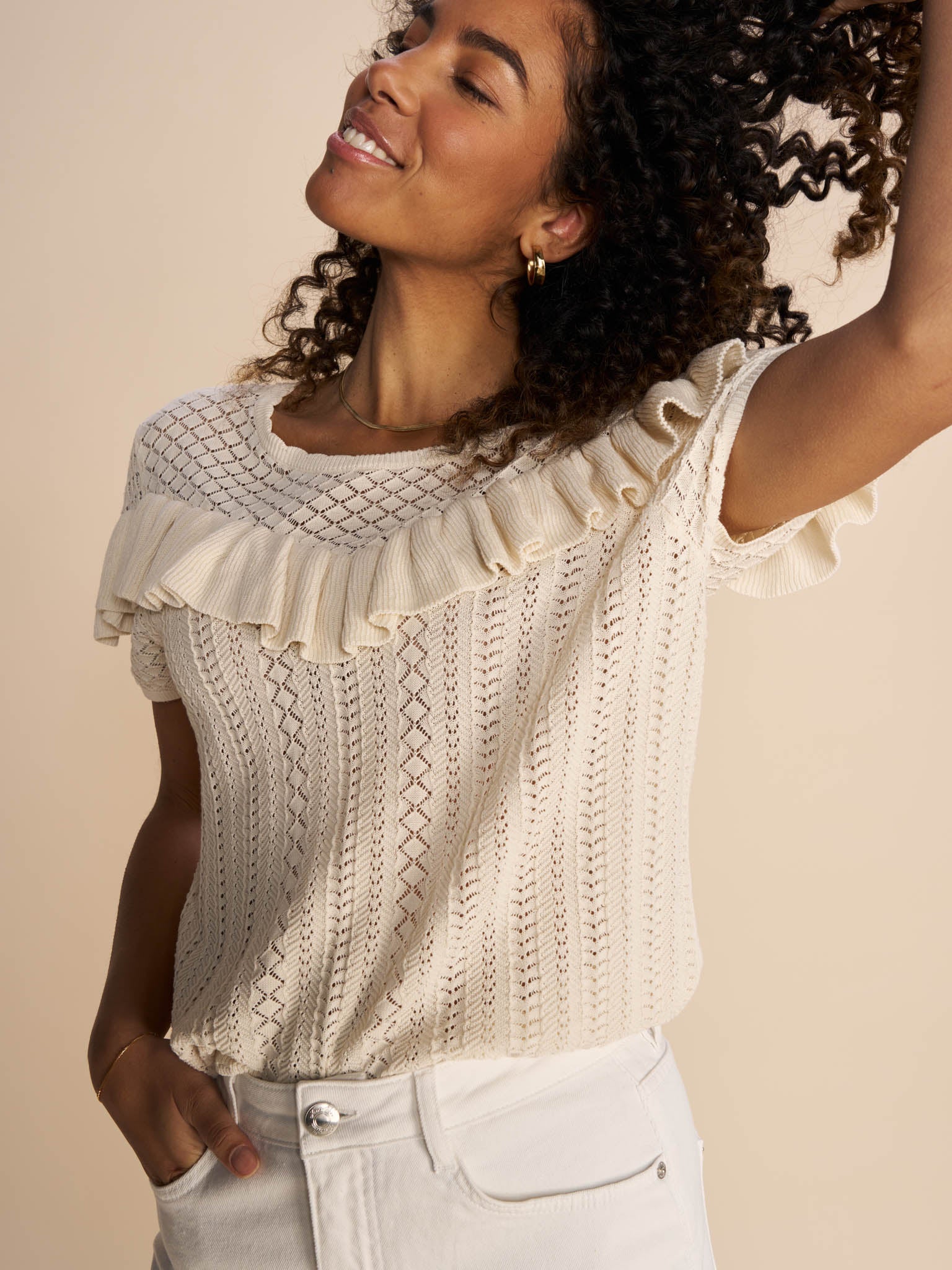 Modelshot / White / Detail